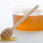 マヌカハニーは天然ハチミツ100％の甘い健康対策！喉のイガイガ・ピロリ菌退治！